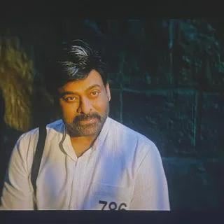 YouRStupidU's tweet photo. @RaviAKP Kallatho acting ante mamulu vishayam kadu https://t.co/8x7qwJrfWI