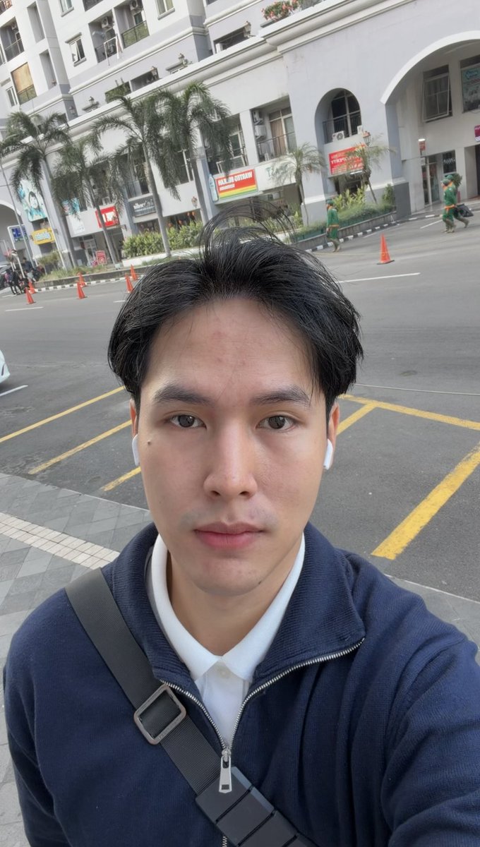 kucingkostan's tweet photo. w poni or wo poni https://t.co/Nj5MGXOC2m
