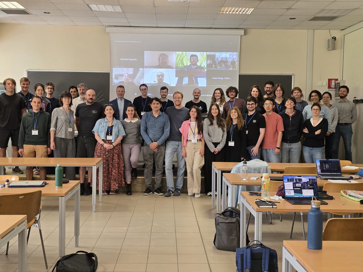 squazzoni's tweet photo. Here is the @LaStatale @unibs_official @BehaveLab_unimi summer school 2026 class in agent-based @netlogo #computational #simulation modelling at the last day of our advanced course! https://t.co/zBnZdmur2z