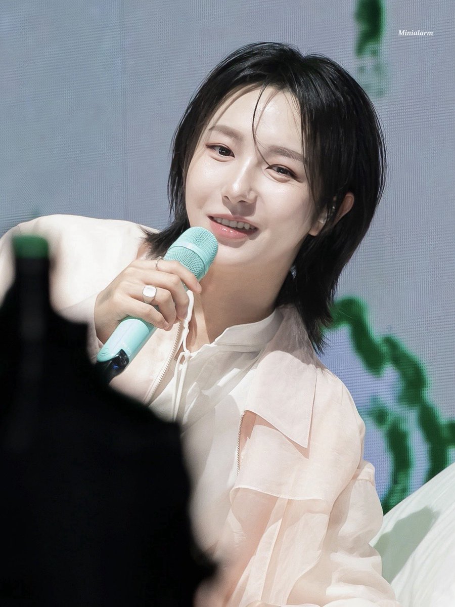 minialarm_sy's tweet photo. 260719 Roommate fm Guangzhou 

누난 너무 예뻐✨

#RENJUN #nct런쥔 #런쥔 #ロンジュン
#nctdream #nct https://t.co/5eORRFCbOn