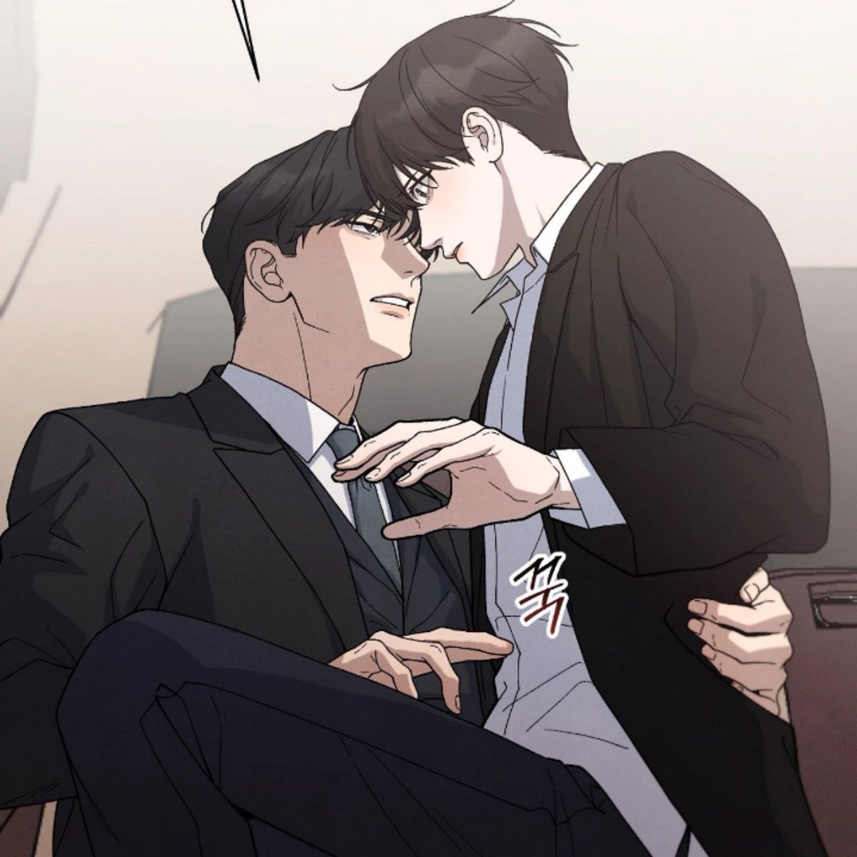 geneveil_'s tweet photo. คุณซาคงจุนแสดงความเป็นเจ้าของชัดเจนมาก ปล่อยฟีโรโมนออกมาไม่หยุด น้องชอนอูจองก็ยิ่งจะฮีทอยู่ แล้วน้องชอนอูจองจะขอกินยาระงับ ฮีก็บอกไม่จำเป็นเพราะมีตัวเองช่วยอยู่ 🫣 เริ่มล่ะ เริ่มโบ้555555 ตอนต่อไปแซ่บไหมน้า~ ต้องแซ่บมากแน่ๆ

#아는맛 #BittersweetAddiction #รักคุ้นรส https://t.co/KdcXsToHOg