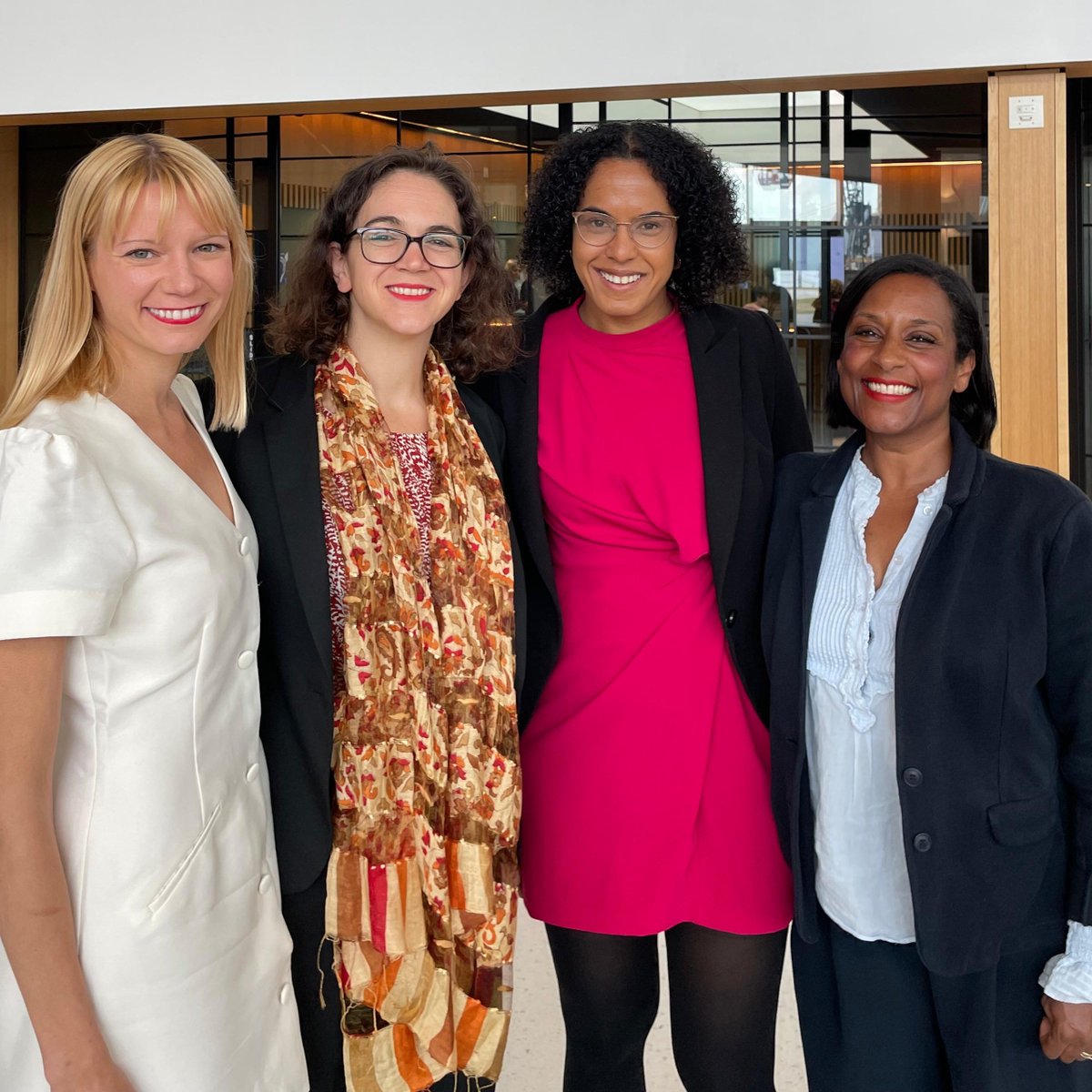 KayaJunction's tweet photo. It was fantastic to join partners from the VAWG sector &amp; @Google in a joint workshop with @MOPACLdn to explore how we respond together to the global challenge of tech-enabled VAWG - a key priority for me &amp; the @MayorofLondon’s new Tackling VAWG Strategy: https://t.co/PoCcDLUWiK https://t.co/o2jFmxyZ8J