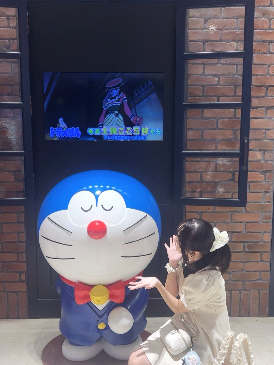 AITOUxoxU's tweet photo. 未来デパート🌟
🎶「そうさまんまるぼくがドラえもん」 https://t.co/5BKUPZU0Bq