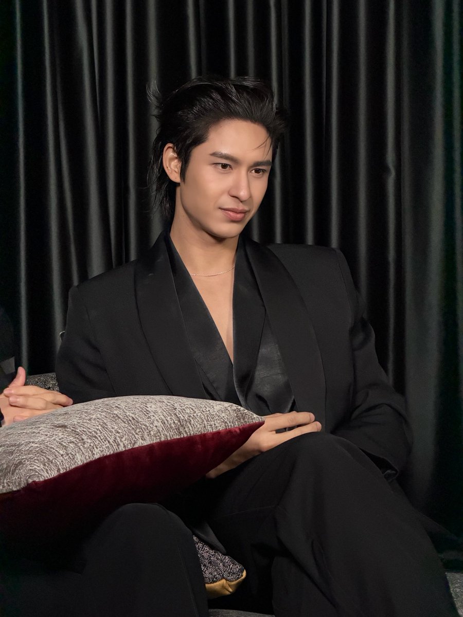 iQIYIArtist_TH's tweet photo. นั่งเฉยๆยังหล่อเลย

DBTE RULES FINAL EP
#อย่าขอพี่เจนFinalEP https://t.co/lyFfmbuuD9