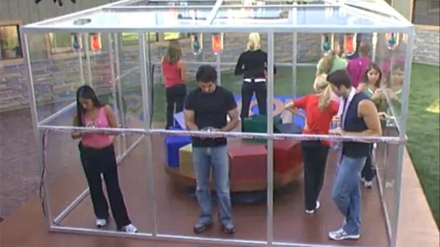justjoey_99's tweet photo. THIS is the pressure cooker by the way…

#bb28 https://t.co/AxVWT21ONy