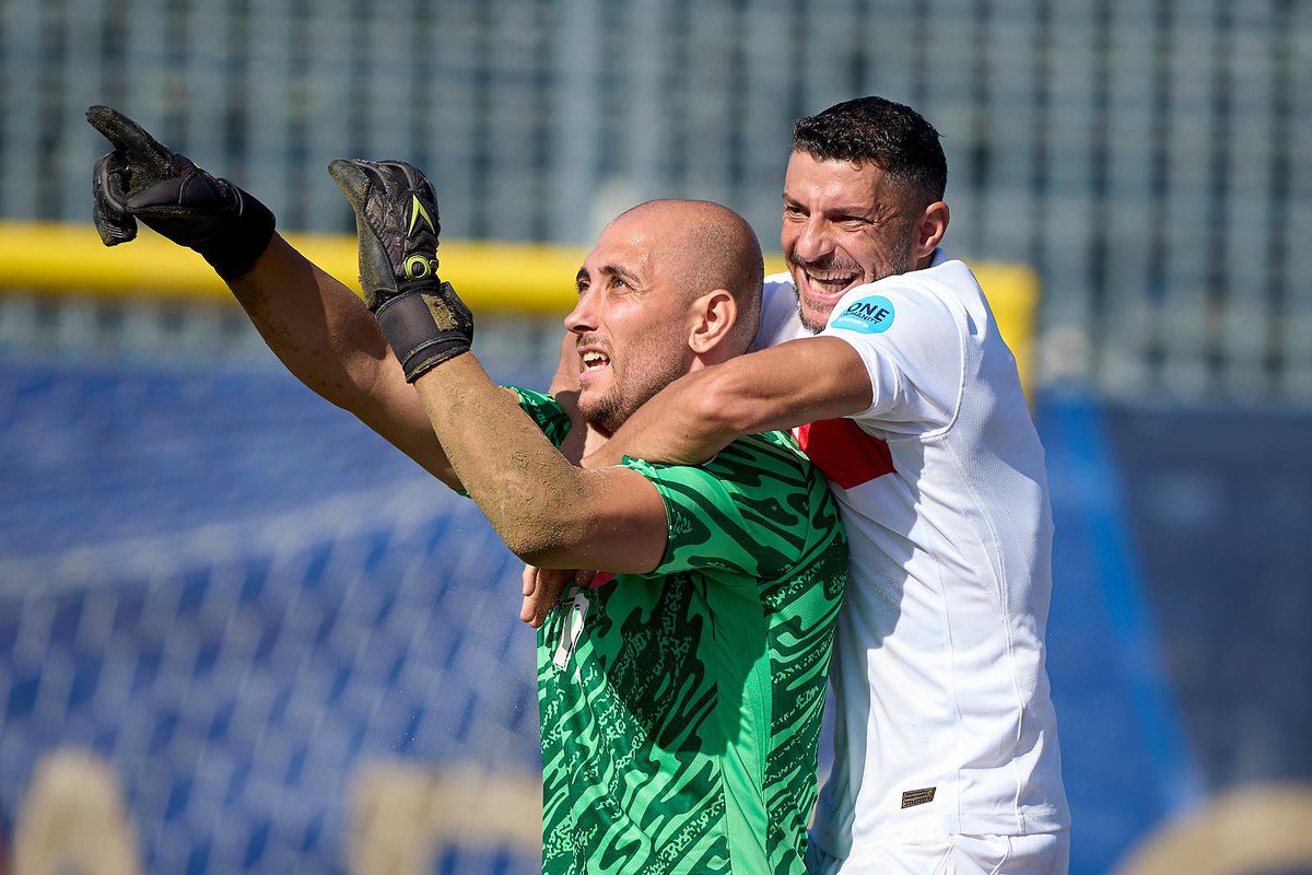MilliTakimlar's tweet photo. Plaj Futbolu Millî Takımımız, İtalya'nın Viareggio kentinde düzenlenen Avrupa A Ligi Play-Out son maçında Estonya'yı 5-3 mağlup etti. Viareggio Main Stadium'da oynanan mücadelede Millî Takımımızın gollerini İsmail Hazar Sevinç, Ege Alkan, Serkan Banazlı (2) ve Oğuzhan Karaca kaydetti. #BizimÇocuklar🇹🇷