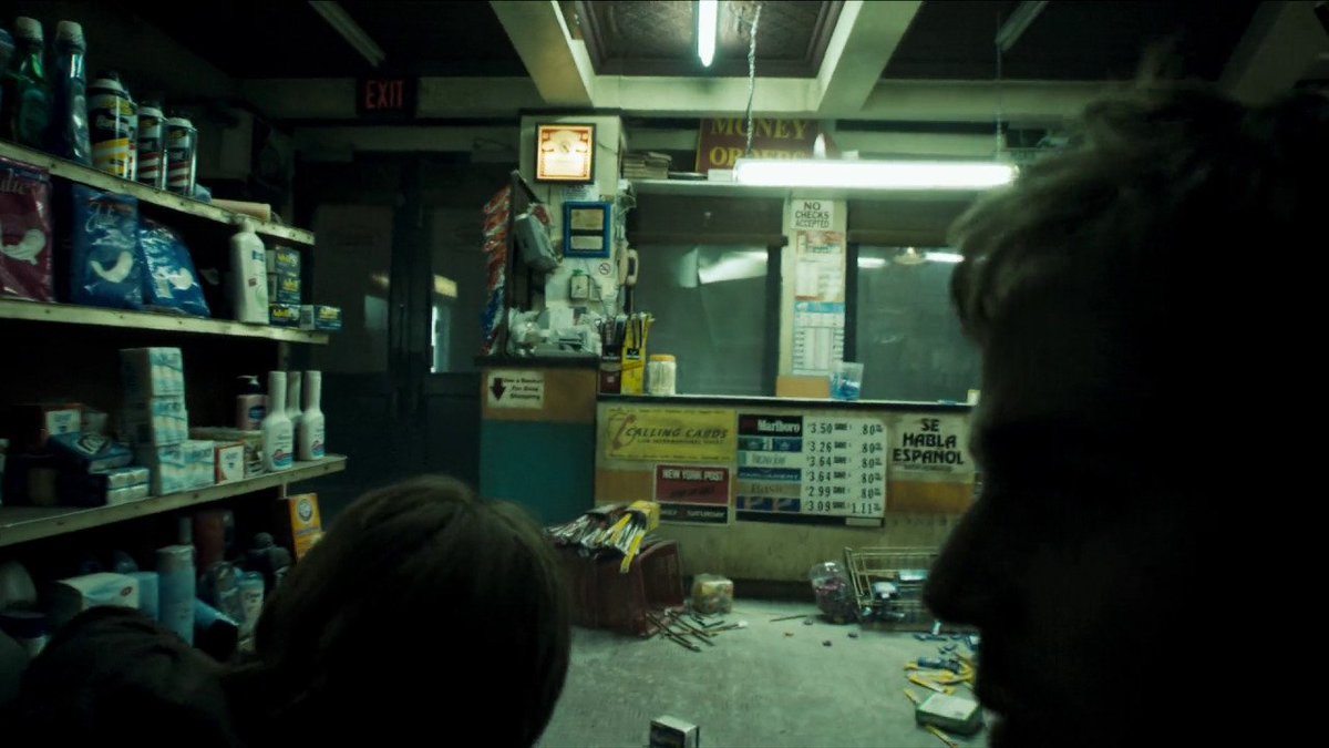 esqueletosgays's tweet photo. Cloverfield (2008, Dir: Matt Reeves) https://t.co/buooI2tYYq