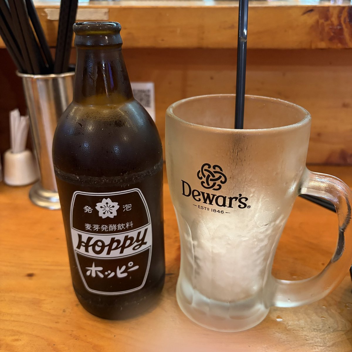 acala_naatha's tweet photo. 2件目はいつもの八郎酒場でちょい飲みセットからスタート。やきとんとシャリキンホッピー追加で。今日は宴会客も多く賑わってました。いつも客が少ないのでちょっと安心。 https://t.co/JoCgYqwfvG