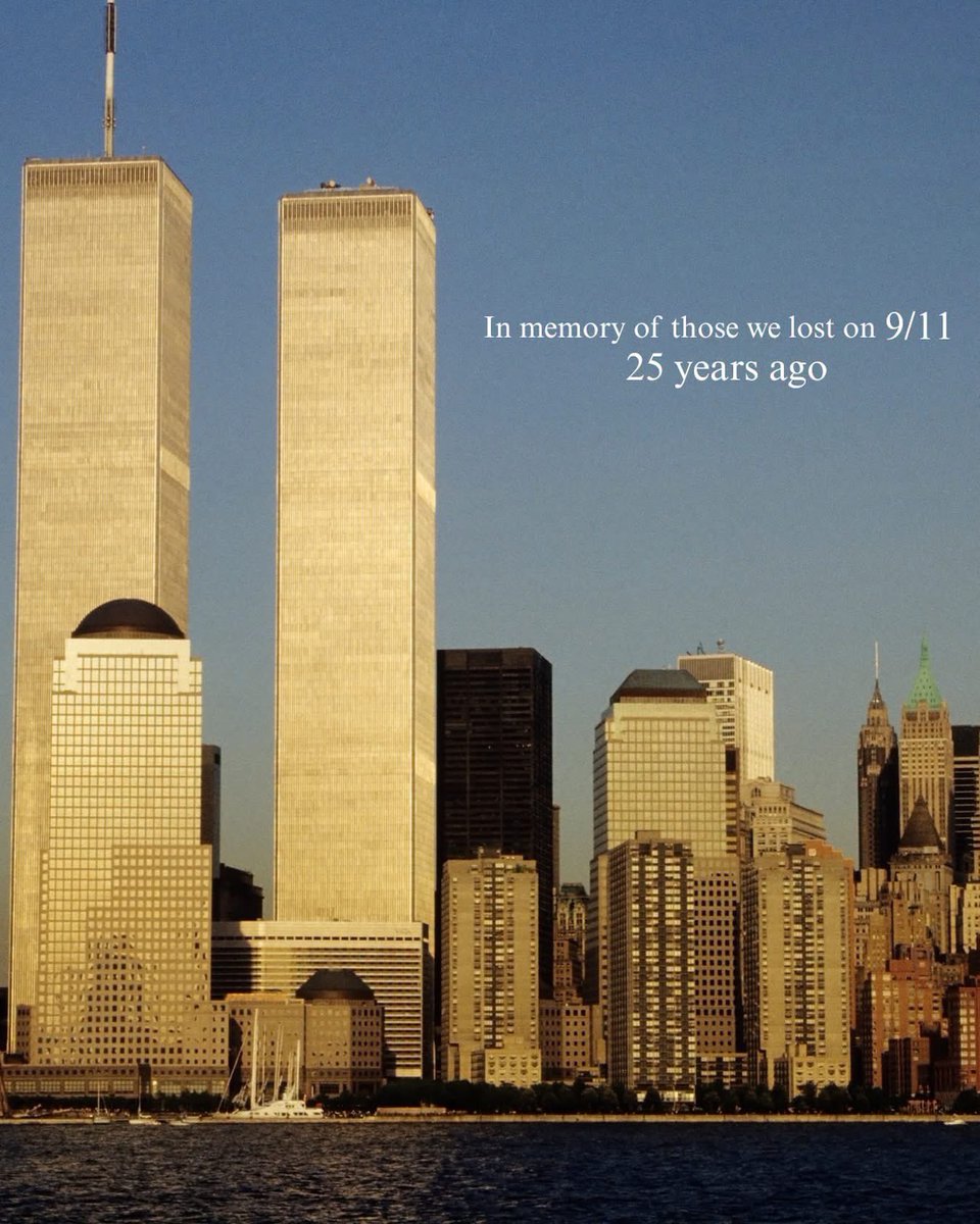 PolishSlavicFCU's tweet photo. Today we pause to remember all the lives that were lost 25 years ago on 9/11. We stand with the families and communities that were changed forever. #neverforget #september11 https://t.co/0ZnBbnUtZx