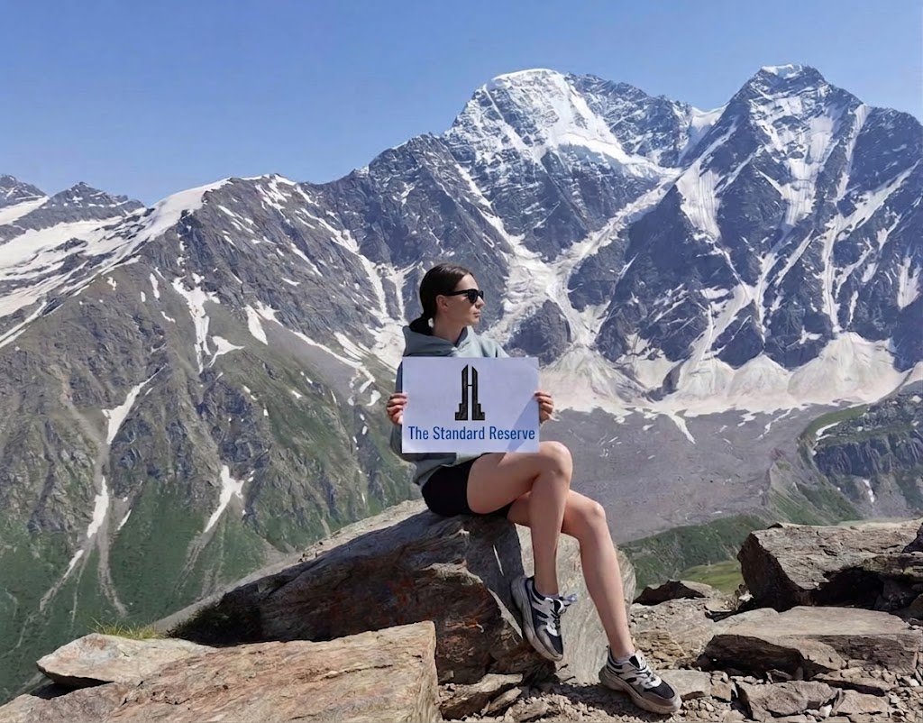 nata_cryptogirl's tweet photo. climbed all the way up here just to check if @standard_rsv looks as good from the top 👀

mint starts Sep 14

time to lock in https://t.co/C8O5BPIEPL