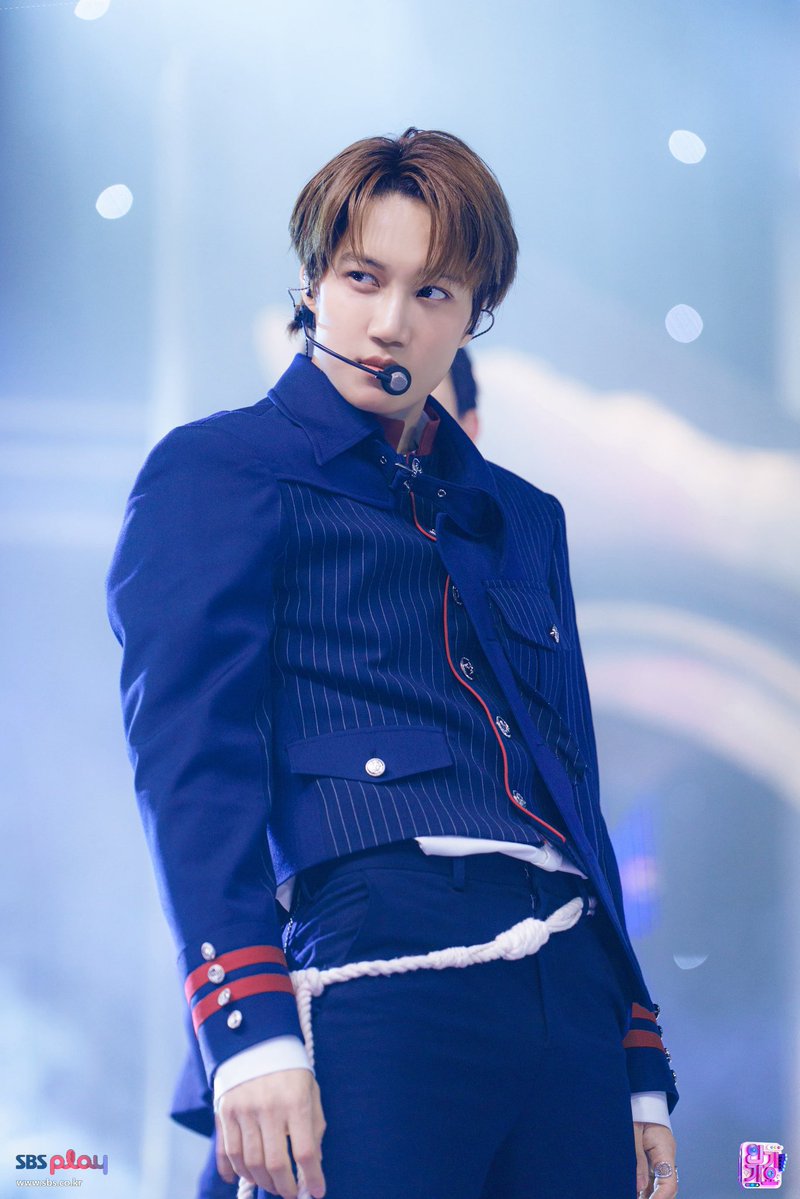 kimkaaaai1014's tweet photo. you guys moved on too fast from this prince charming kim jongin, jongin vibesnya udah kek pangeran di film barbie https://t.co/xfq9KFa2Bu