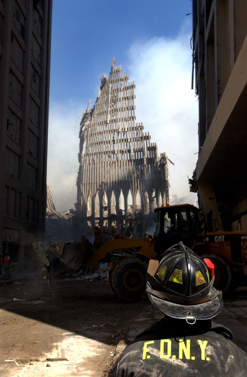 CalmDistrict66's tweet photo. True heroes wear helmets, not capes. Today, we honor the brave FDNY and first responders who ran toward the danger when the world was shaking. Their courage will inspire generations forever. 🧑🚒🙏
#FDNY #FirstResponders #AmericanHeroes #NeverForget911 https://t.co/KHL3RxpGTK