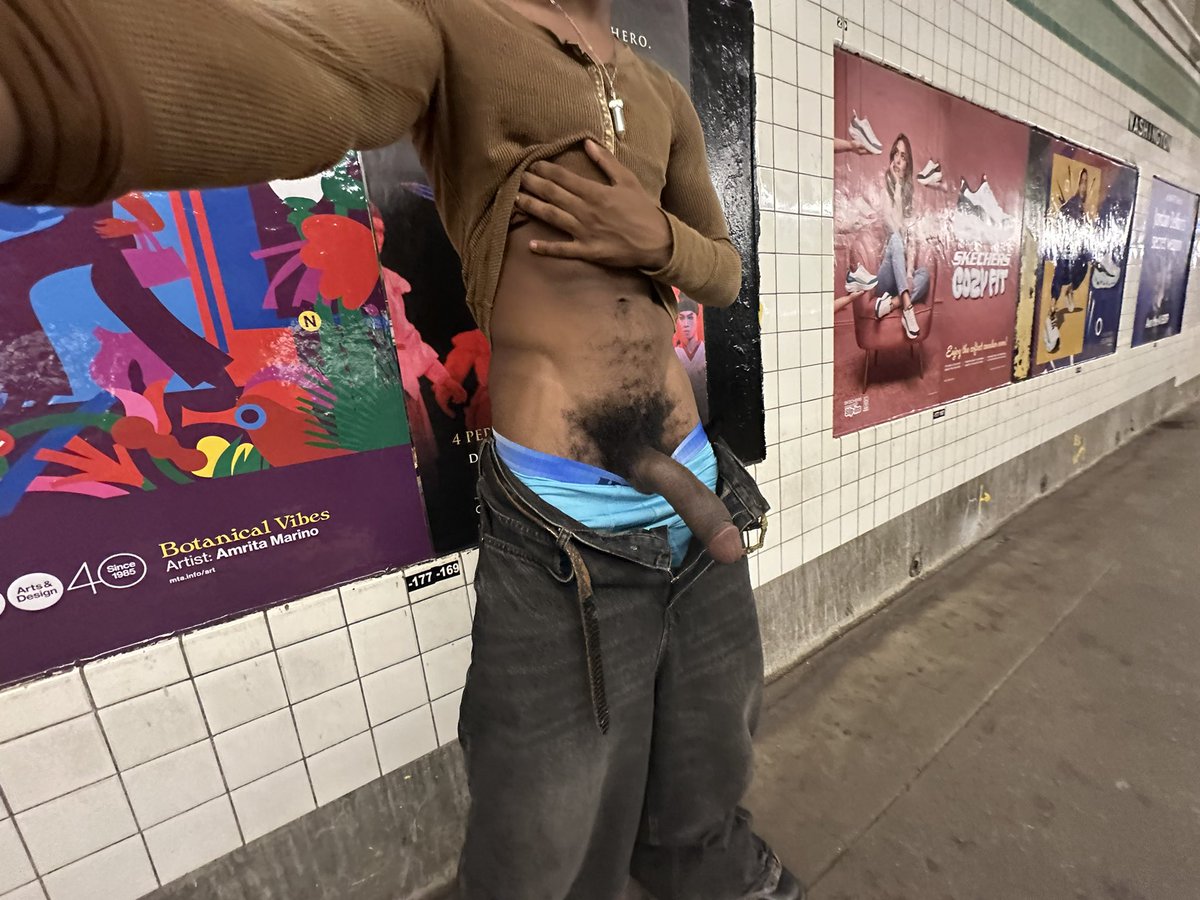 goonerrjai's tweet photo. can you blame me for wanting to get naked at all times? 💦🙌😮‍💨 https://t.co/m7NE4iwPlD