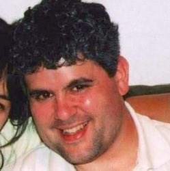 25YearsAgoLive's tweet photo. Gregory Reda, a 33-year-old Marsh McLennan employee trapped on the 95th floor of the North Tower, texts his brother: “smoke and fire. getting worse. get someone please.” https://t.co/28jJdRqByL