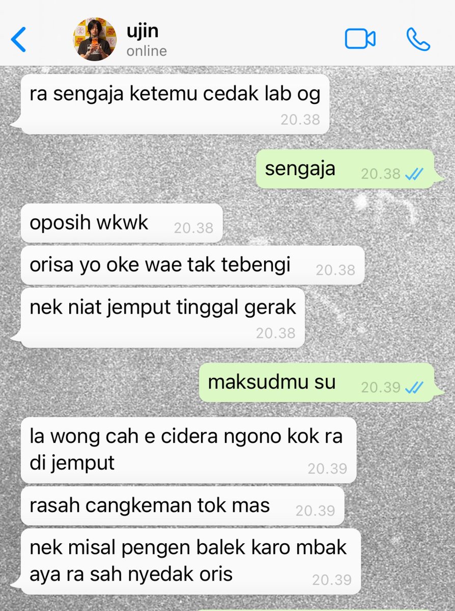 lurijuniverse's tweet photo. cw // harsh word

what if rebutan geger geden https://t.co/8Gt8lb4pU9