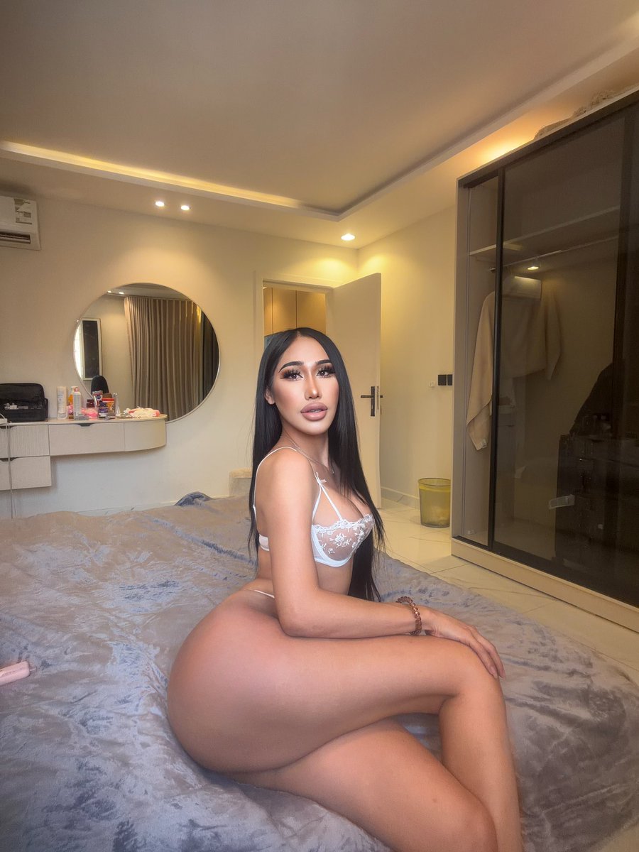 hgottest's tweet photo. #ladyboy_riyadh 
#ladyboy_saudi https://t.co/yqPtYtWDdm