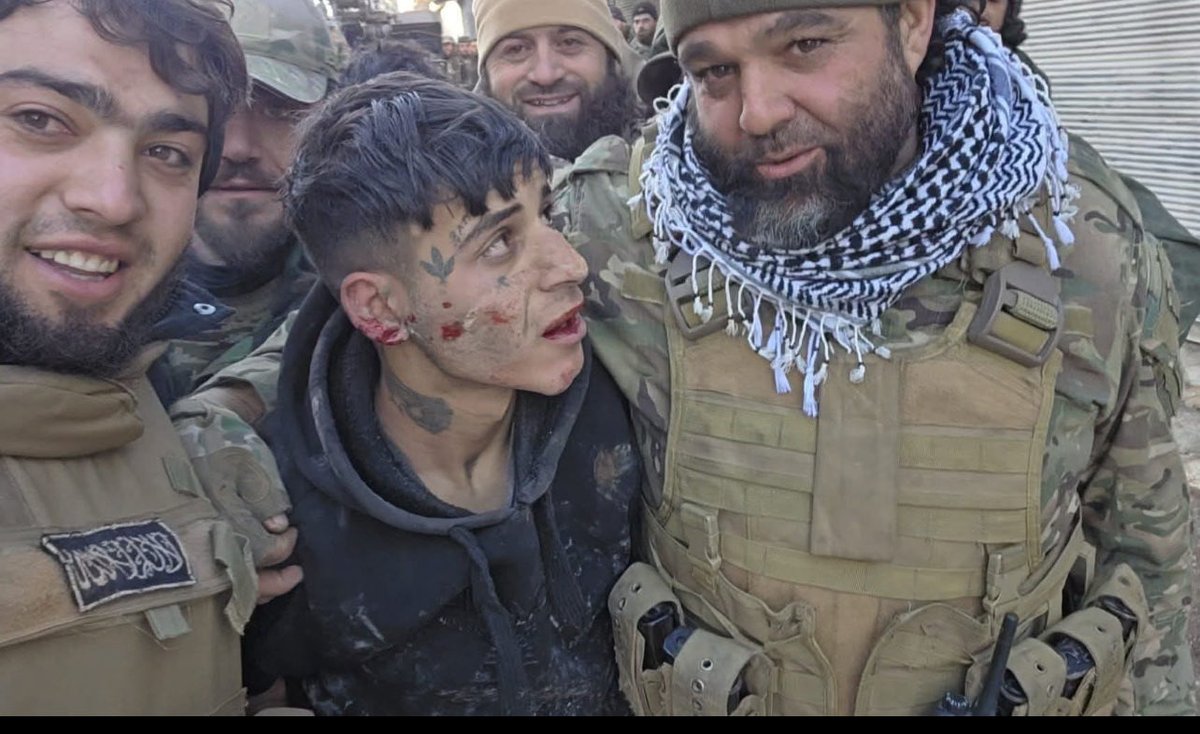 IsmailXsy's tweet photo. @sherkojpsh @aswsea12 Kurd 👇😂😂😂😂🤣🤣🤣🤣🤣 https://t.co/hdymDvk2Sg
