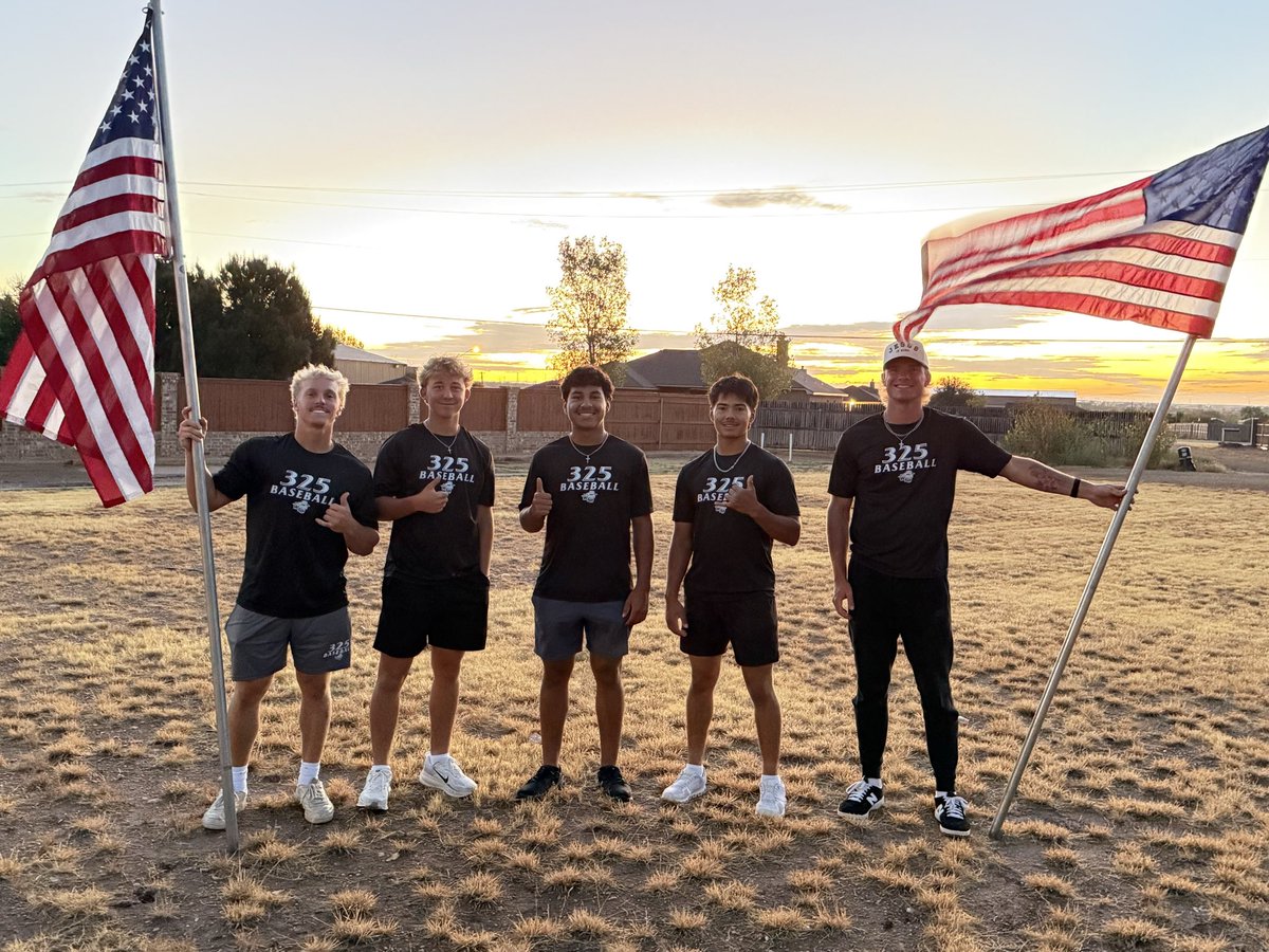 WTCbaseball's tweet photo. Never Forget- 

Thank you to Snyder Rotary Club for allowing us the opportunity to help support those who lost their lives that tragic day. 9/11/01 Never forget! 🇺🇸 Over 200 flags were placed all over Snyder this morning. https://t.co/zsLCa0yEev