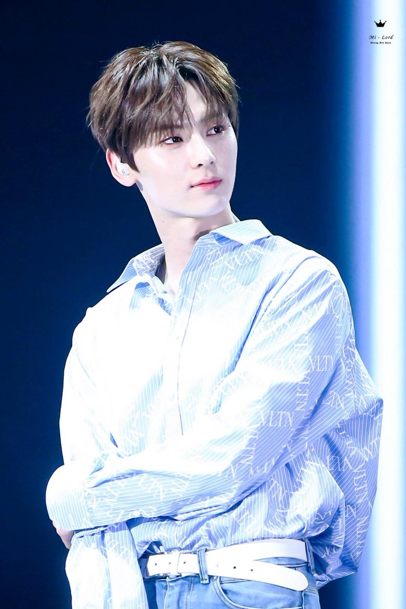 HMH_looks's tweet photo. #황민현 https://t.co/iMvl5HAufB