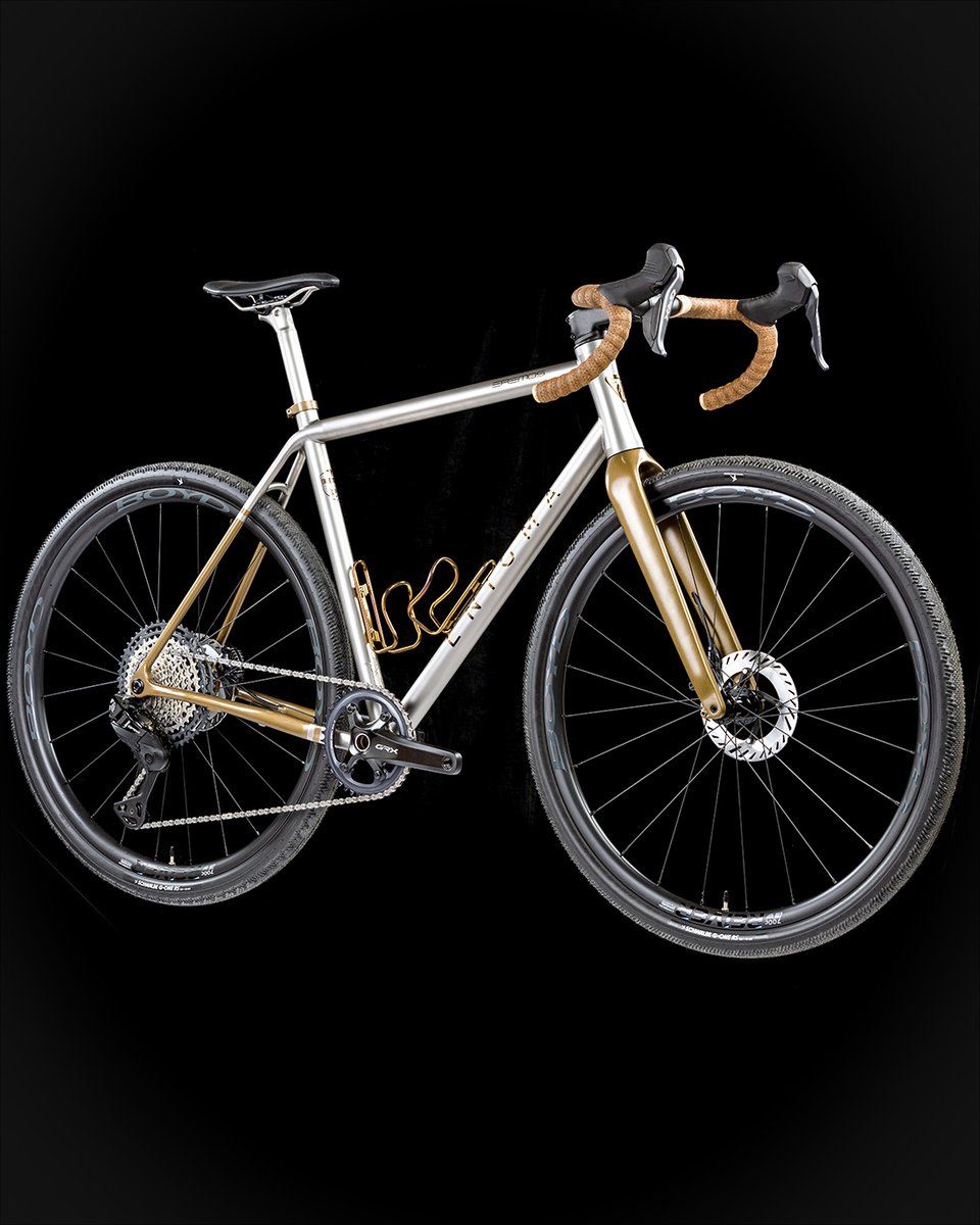 Enigmabikes's tweet photo. Introducing Eremos.

Our new Ready to Ride titanium gravel bike. Progressive geometry, clearance for tyres up to 50mm, 3D-printed titanium seat cluster, UDH and fully internal routing.

Available now:
https://t.co/AE1LvjOWtB

#EnigmaEremos #TitaniumGravel https://t.co/dTCxBCp3Ej