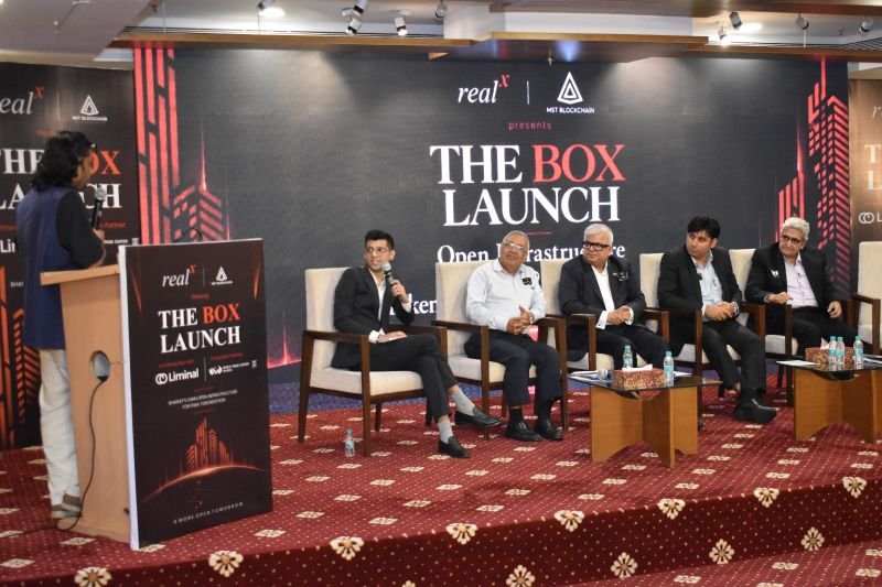 Sunnysanaak's tweet photo. Building the infrastructure for what comes next. 🔴

#MSTBlockchain #TheBoxLaunch #Investments #Markets #RWA #RealWorldAssets #Tokenization #Blockchain #Fintech #DigitalInfrastructure https://t.co/s8r8Qh3ZmD
