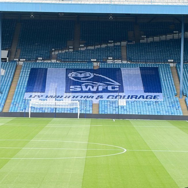 LeagueOne25 tweet picture