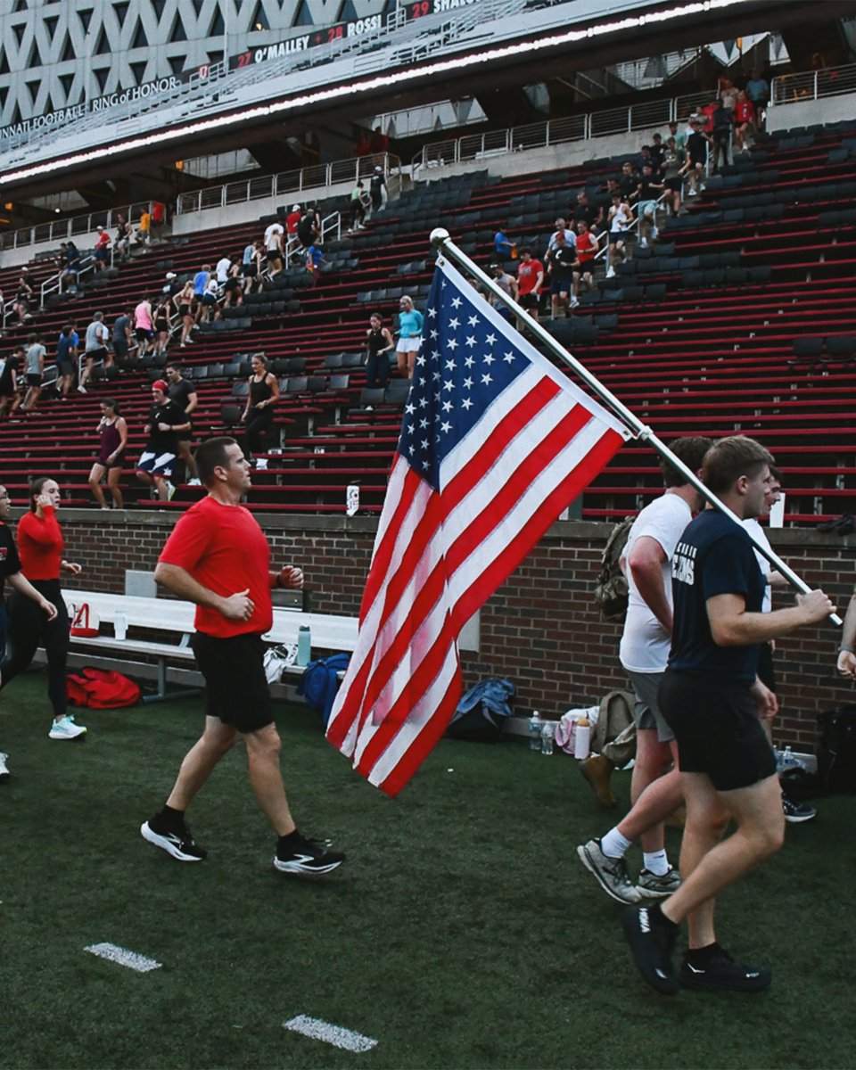 uofcincy's tweet photo. Today, UC remembered. 🇺🇸

Students, first responders, and Bearcats community members climbed 2,071 steps at Nippert Stadium during the annual 9/11 Memorial Stair Run.

On the 25th anniversary of Sept. 11, we honor the lives lost and all those impacted.

We will never forget. https://t.co/rK7q3NXZzc