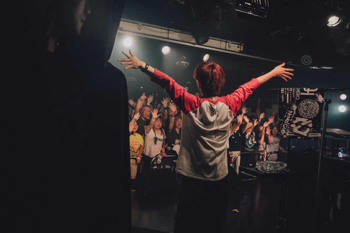 Satos_Cafe_Bar's tweet photo. 本当に美しい5日間でした。
たくさんの愛をありがとう！

お互いの日々を越えて、
またこんな夜に辿り着こうね

#ADH5周年 
#ASHDAHERO https://t.co/hxz3vkggOR