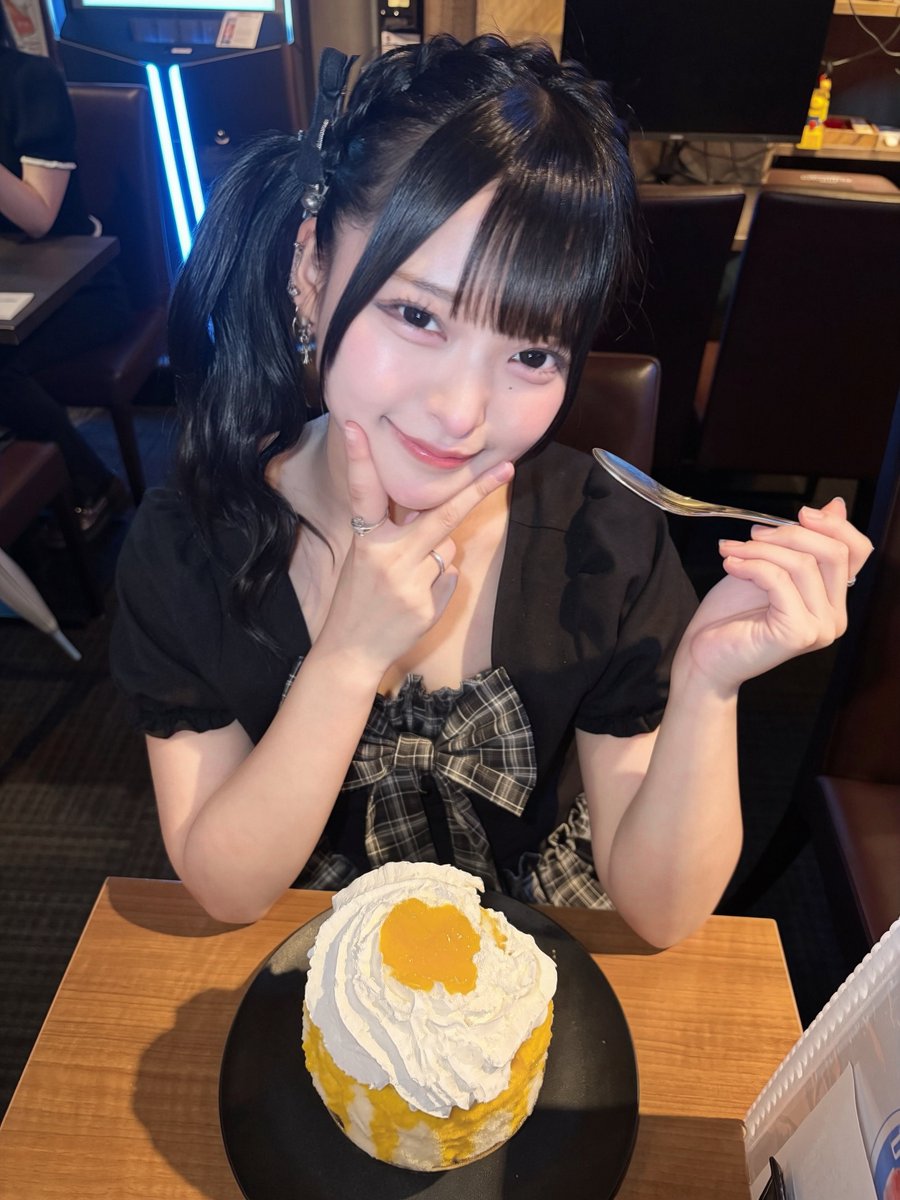 miiNECOPLA's tweet photo. かき氷久々に食べた🍧♡ https://t.co/y2oNAE42K9