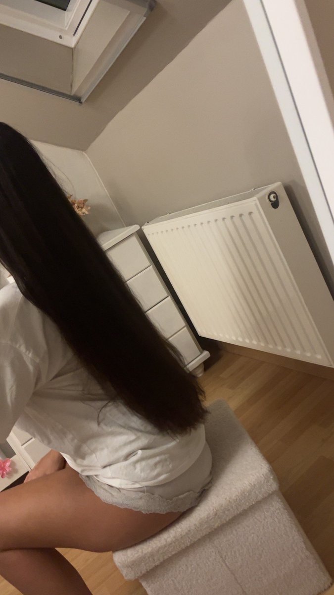 yassouida's tweet photo. J’ai dead mon lissage https://t.co/g1jzPMWE15