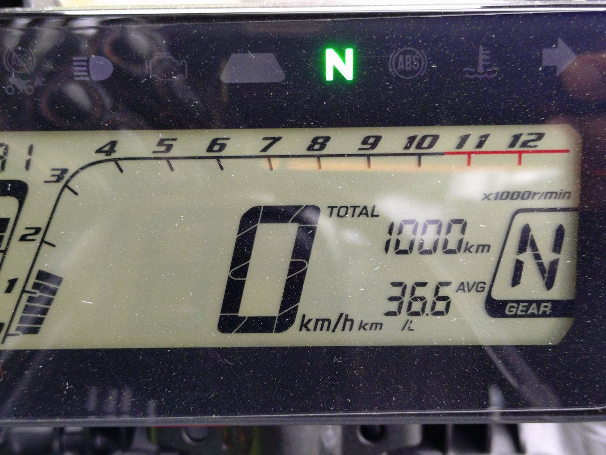 akivfr's tweet photo. 1000km点検して来た🏍️
オイル、フィルター交換、リアサスをちょっと硬く調整。
雨続きであまり乗れてないので1ヶ月以上掛かったけど、まあまあのペースかな。これからものんびり安全運転で走ろ��🙌

#CRF250RALLY https://t.co/A2ZSFlg08b