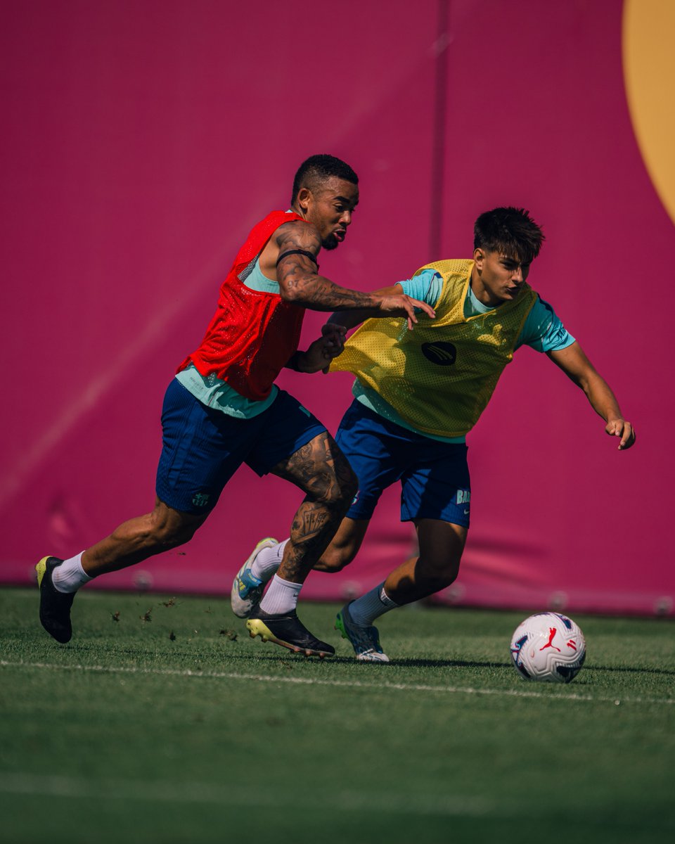 FCBarcelona's tweet photo. Gabriel 🆚 Brian https://t.co/39Y3jHjv3L