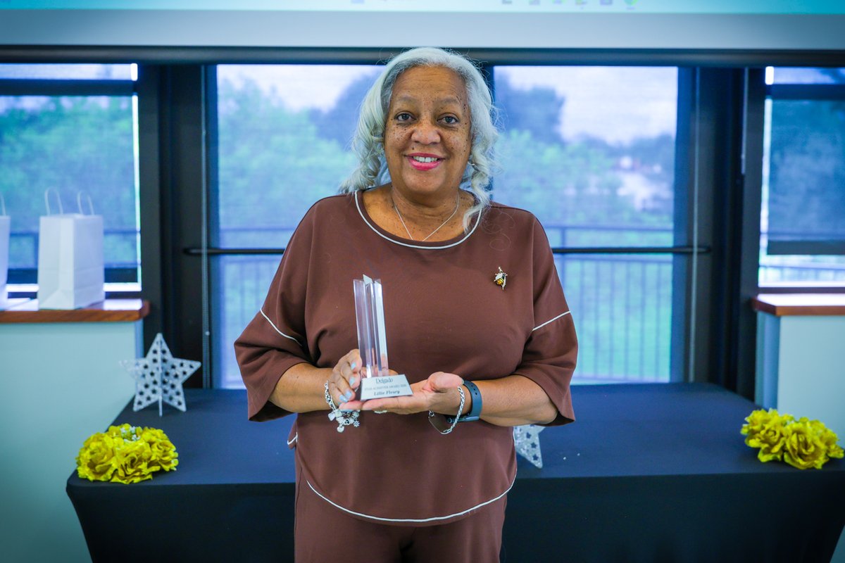 delgadocc's tweet photo. Congratulations Ranata Coxie and Lillie Fluery, the winners of Delgado's Star Achiever Awards! 📷📷 Both employees are being recognized for their outstanding contributions and achievements to our college! A big thanks for everything you do here at #DCC! #DelgadoSpotlights https://t.co/ociGa0NU4s