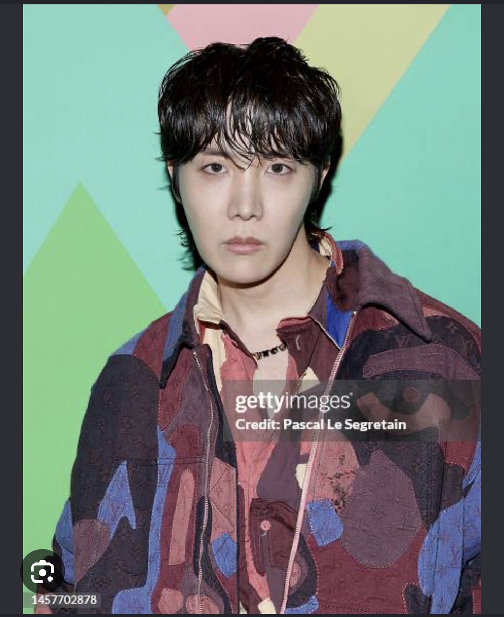 blixtern's tweet photo. @Btsisbac @eilishsuga like who is thattt 😂😂😂😂 yall army judging everyone else but your own ugly creatures https://t.co/BduUCcnl1G