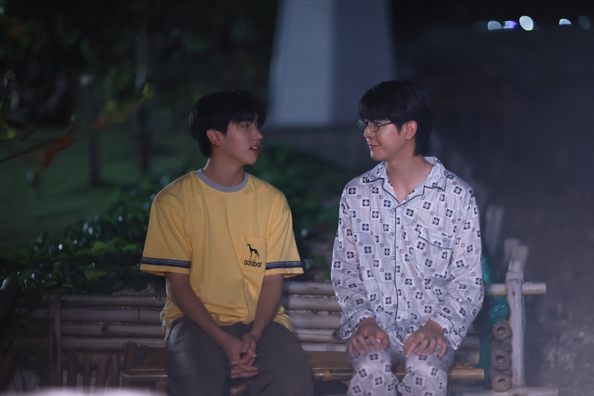 Weirdo101Series's tweet photo. ชีวายกให้พี่นิรันดร์เป็นดาวเหนือคับ มันสวยงามและมีความหมาย ชีวาชอบดาวเหนือที่สุดในโลกเลยคับ🌠💖✨

เขินไม่ไหว เขินไม่ไหว ปานชีวามานจีบพี่นิรันดร์ได้น่ารักมาก อยากให้นั่งดูดาวกันทุกวันเลย🌟💕
#WEIRDO101SeriesEP5
@sea_ta_lay @keenkeno_sp https://t.co/gm3eBxkHvY