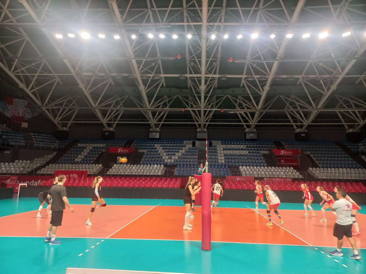 BurakCANLISOY's tweet photo. Beşiktaş : 1 - Kuzeyboru : 3

17-25 Kuzeyboru
21-25 Kuzeyboru
22-25 Kuzeyboru
25-22 Beşiktaş

Pazartesi günü tam kadro olacak olan Beşiktaş, Salı sabahı Ayvalık kampı için Balıkesir'e hareket edecek. https://t.co/ojr0r4V0Qq