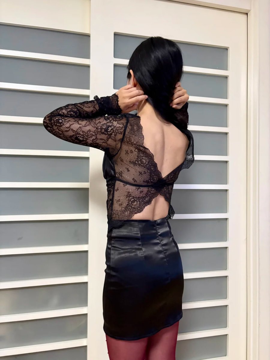 FzlinB's tweet photo. 白天是老板娘，
夜晚只做回自己。
成熟女人的浪漫，不需要大声说出来。 https://t.co/LkusUy9uaM
