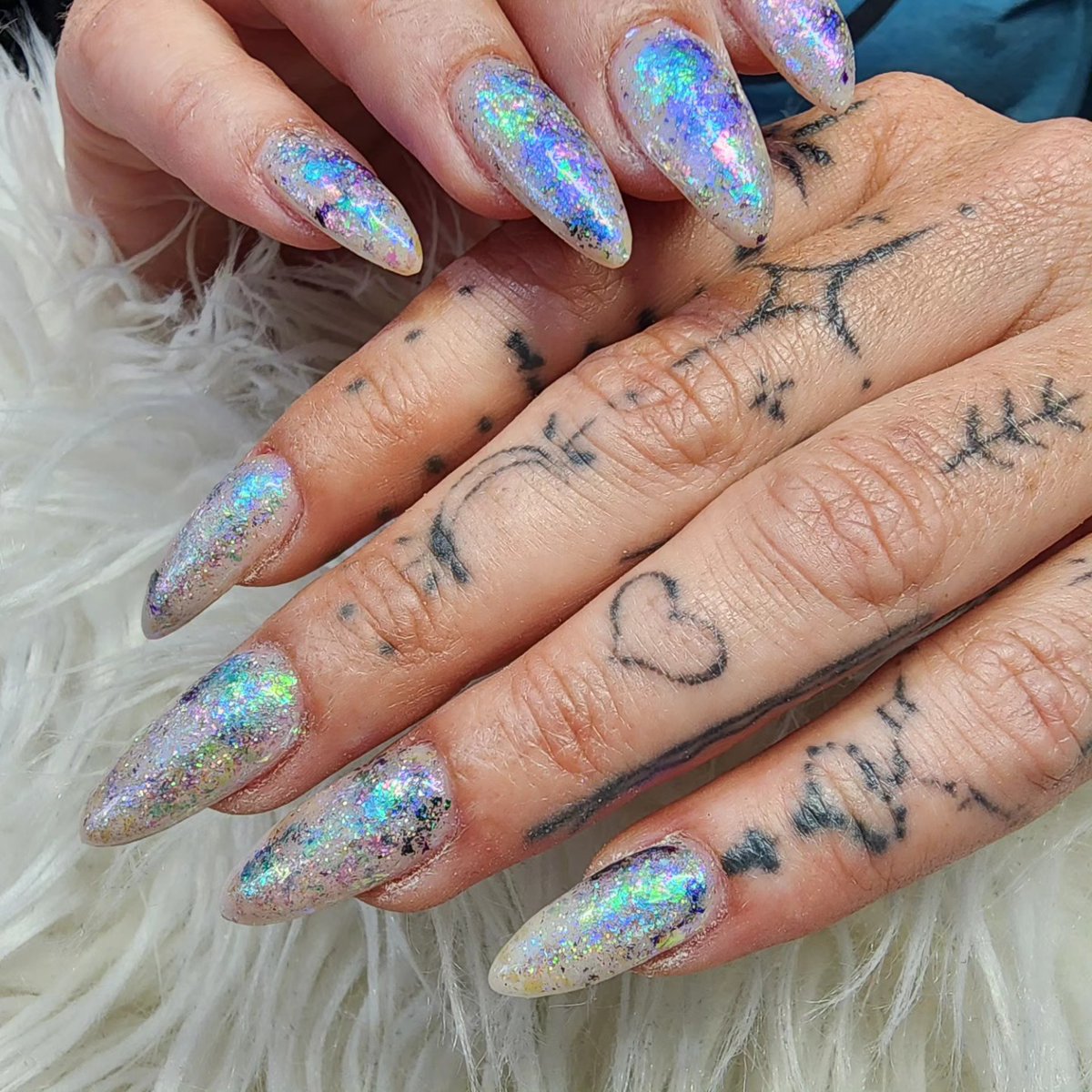 JeriBeneduncan's tweet photo. Rainbow opal fun on @foxxycartwright. Book Charlie at Vagaro. Customized service, quality nails, and quality products. Absolutely no MMA products—no dental acrylic to ruin your fingers. Nails by @PinkiesbytheBrain https://t.co/RolHtHuyAc