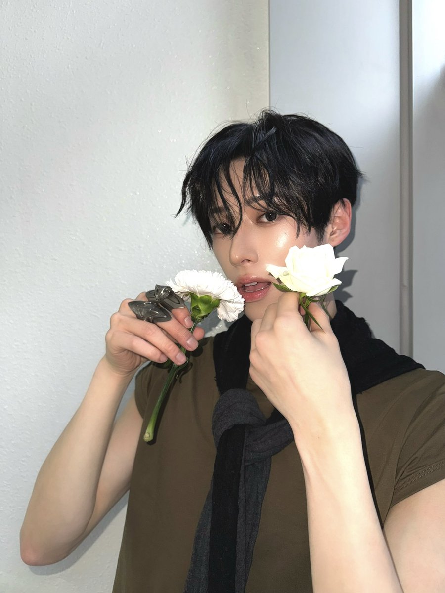 ALD1_official's tweet photo. 🌺🌺

#ALPHADRIVEONE #ALD1
#알파드라이브원
#ARNO #아르노 https://t.co/sGqW7S4WRq