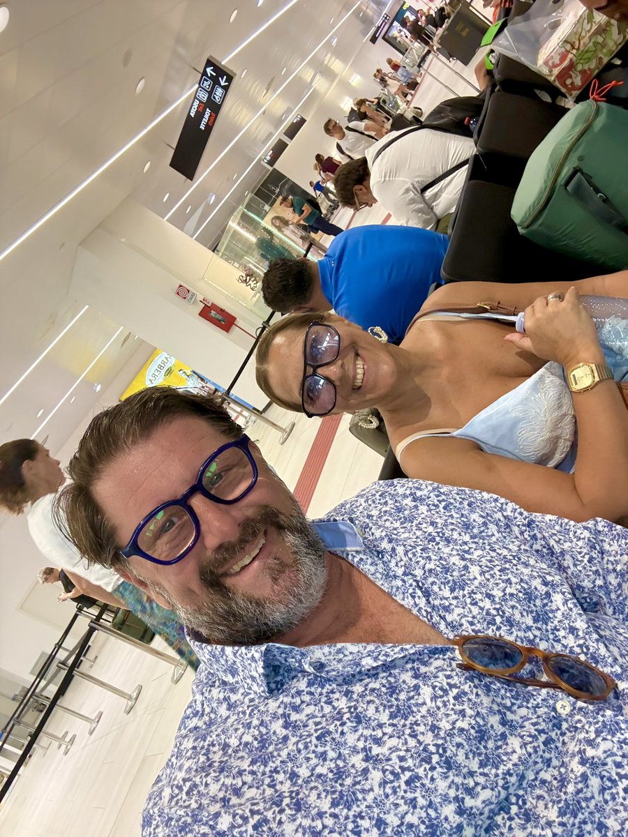 tanodelmoro's tweet photo. Aeroporto Palermo 🇮🇹 https://t.co/eOUuzBAqEp