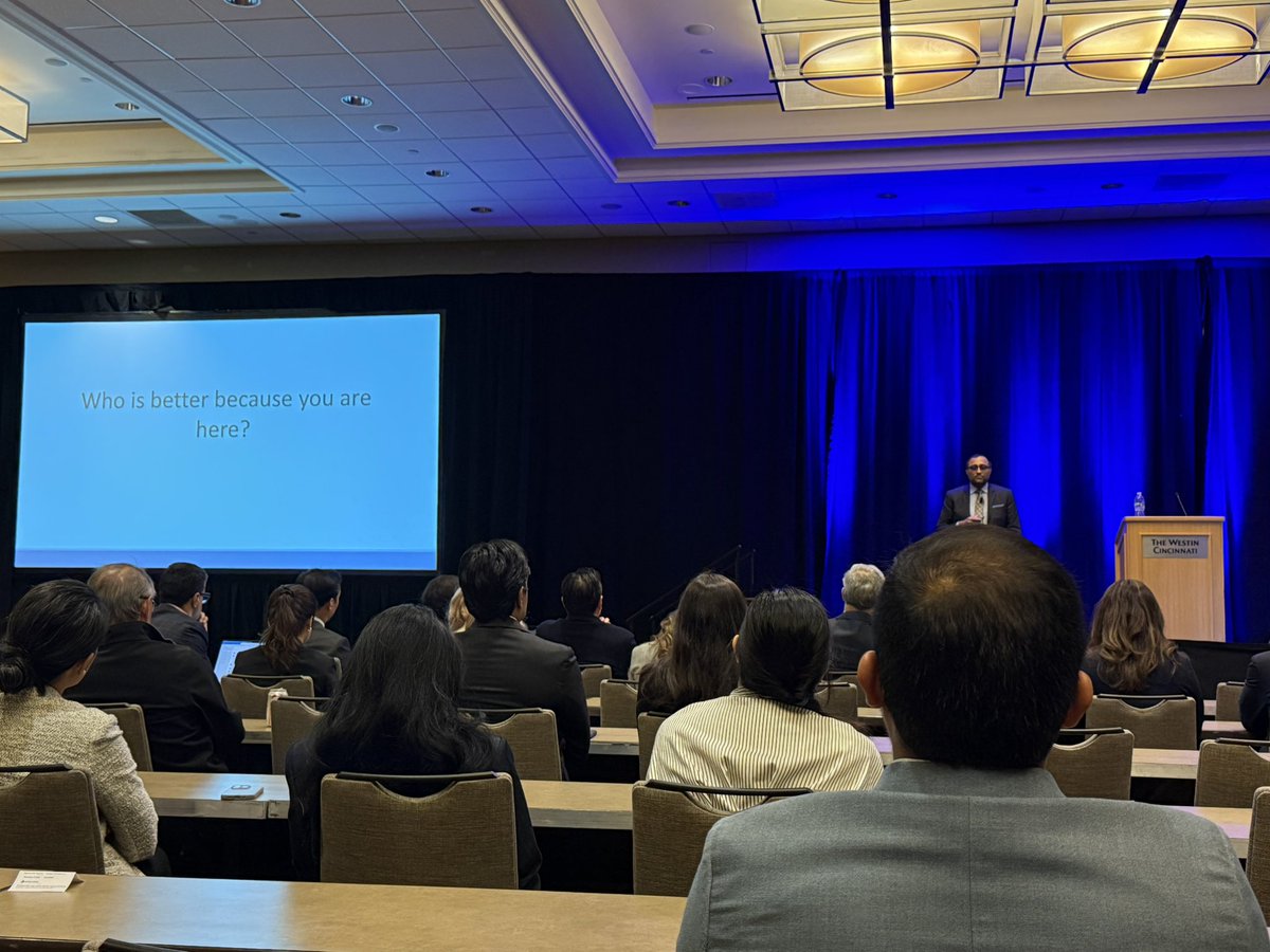 rajarnarayan's tweet photo. Heartwarming intro by @AsianAcadSurg Prez-Elect @DChu80. Spectacular address by Prez @TejalSB on elevating others up the career 🪜 rather than simply chasing rungs at the top #SAAS2026 https://t.co/vBfnlC7aBF