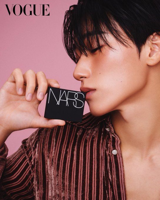 _Kpop_Stats_'s tweet photo. SAN of ATEEZ for Vogue Korea Digital Cover with NARS. https://t.co/jXPS4ZFwXw