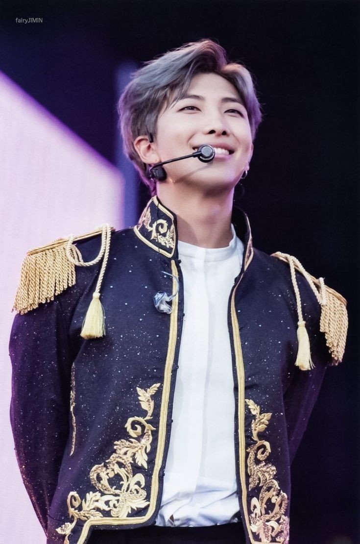 TN_2711's tweet photo. Chúc mừng sinh nhật Namjoon của tớ, hãy luôn vui vẻ nhé
#HAPPYRMDAY
#HappyBirthdayRM
#HappyBirthdayNamjoon
#JoonieverseDay
#MuseOfWorldRM
#BeyondTheVerseRM
#AutumnBloomRM
#WorldLovesRM 
#WeLoveRM 
#OurJoyRM
#OurRightPlaceRM @BTS_twt https://t.co/LyyzxyHwhw