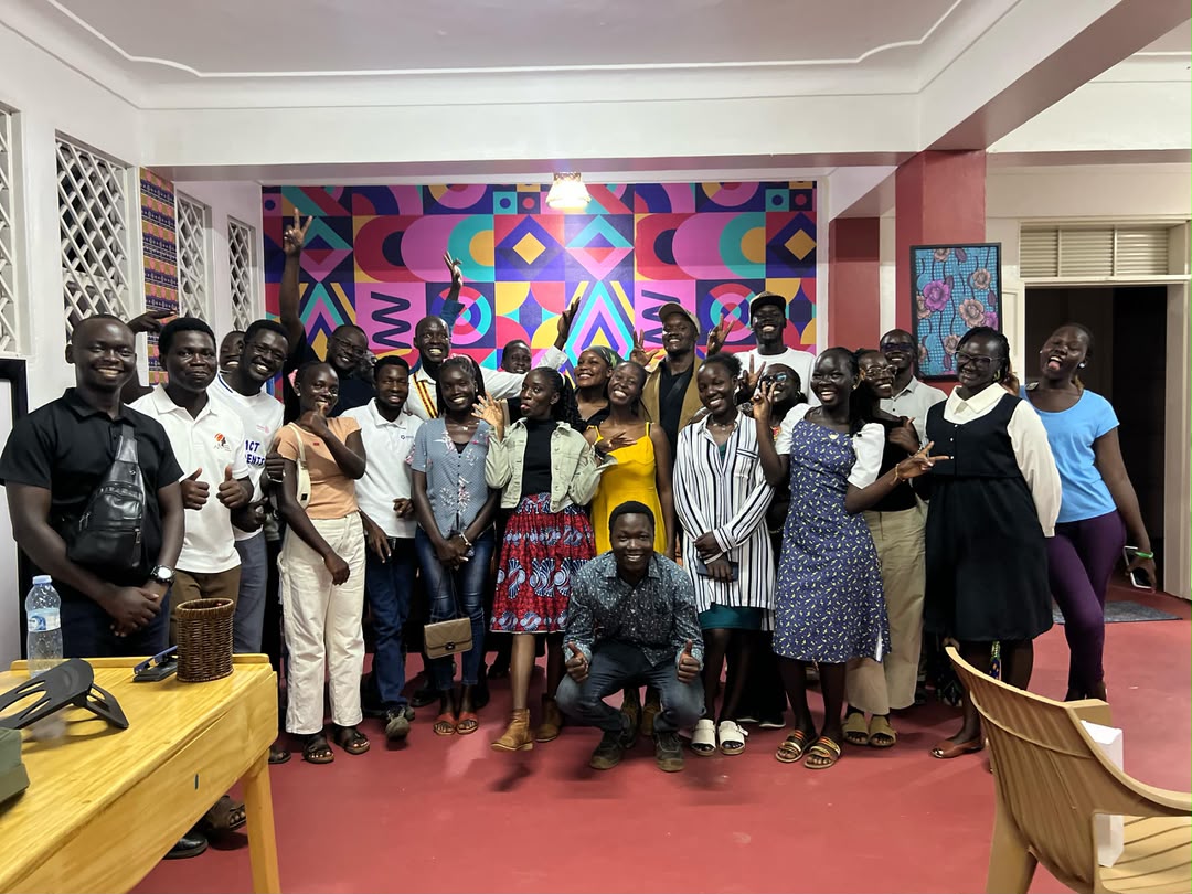 GuluSunset's tweet photo. "You already have a personal brand whether you manage it or not. The question is whether you shape it or leave it to chance." @BenOngomTweets 

Another Wednesday well spent with the Rotaract Club of Gulu Sunset.

#Rotaract #GuluSunset https://t.co/e9VthCt4We