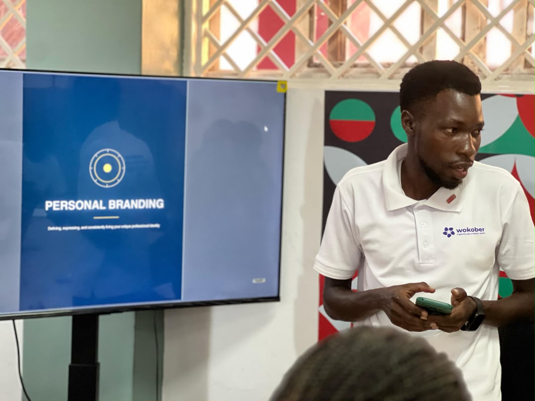 GuluSunset's tweet photo. "You already have a personal brand whether you manage it or not. The question is whether you shape it or leave it to chance." @BenOngomTweets 

Another Wednesday well spent with the Rotaract Club of Gulu Sunset.

#Rotaract #GuluSunset https://t.co/e9VthCt4We