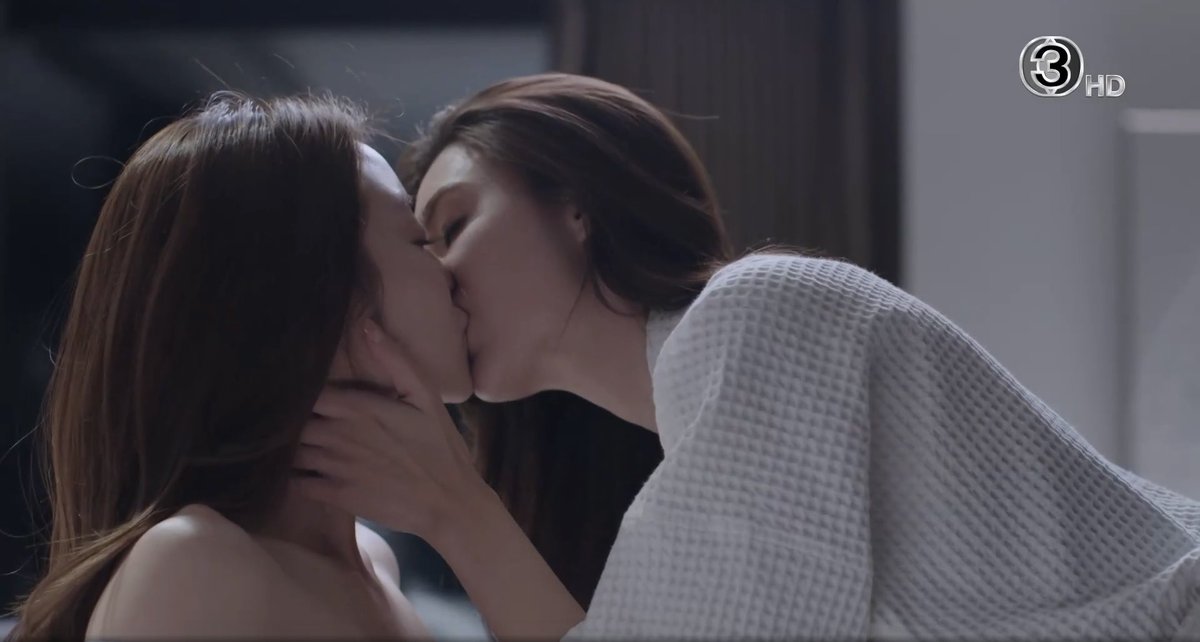 lmngget's tweet photo. Please, I need an ambulance…

LENAMIU PLS LOVE PREMIERE  
#PlsLoveรักได้ไหมEP1 https://t.co/bgvZsBHtR8