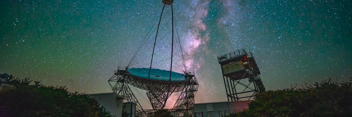 _BIST's tweet photo. 🌌 A cosmic flare from eight billion years ago ✨

The MAGIC and LST-1 telescopes on La Palma have captured an exceptionally bright flare from distant blazar "OP 313"

#BISTCommunity centre @_IFAE is part of the collaboration, which studies the #cosmos

👉 https://t.co/RcdE1PZue6 https://t.co/YRXMk1VyTJ