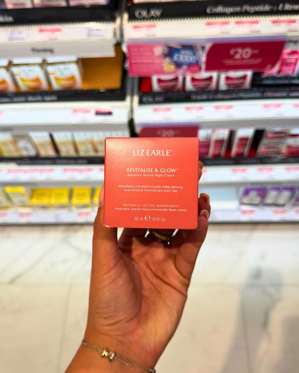 galleriesBRI's tweet photo. Autumn is loadingโฆ Time to swap those bright summer shades for warm tones and luxury on repeat, with @BootsUK. ๐๐งก
#AutumnBeauty #TheGalleries #BootsUK https://t.co/ugsFVi6yr6
