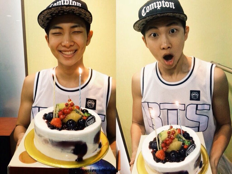 Rubychf5's tweet photo. @RM_TeamIna #HAPPYRMDAY
#HappyBirthdayRM
#HappyBirthdayNamjoon
#JoonieverseDay
#MuseOfSeoulRM
#BeyondTheVerseRM
#AutumnBloomRM
#WorldLovesRM
#LoveForNamjoon
#OurRightPlaceRM
生日快乐南俊 https://t.co/YfvRBE9cox