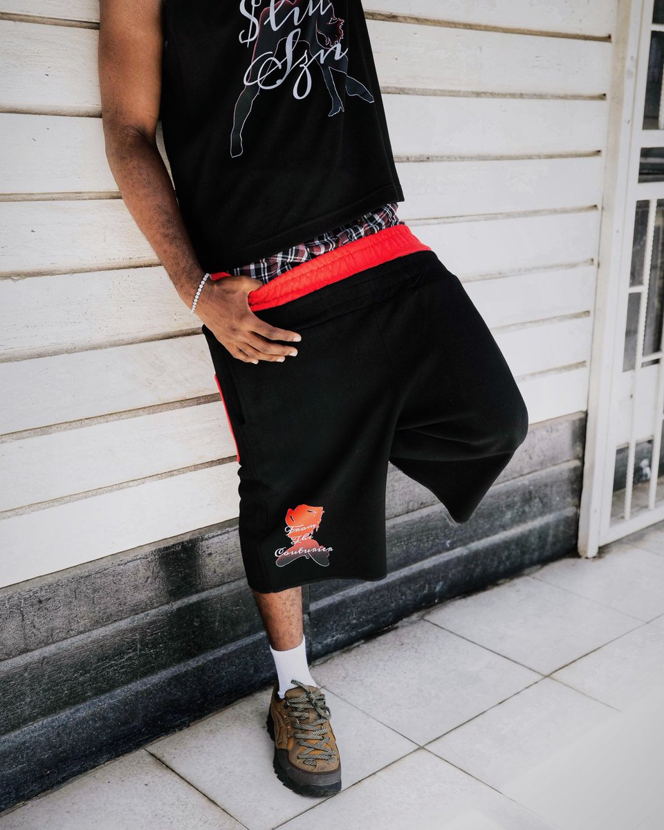 pheezhie's tweet photo. @streetsouk @_thecouturier Badhabit fr!!🔥🔥😍 https://t.co/IFf4AUkclO
